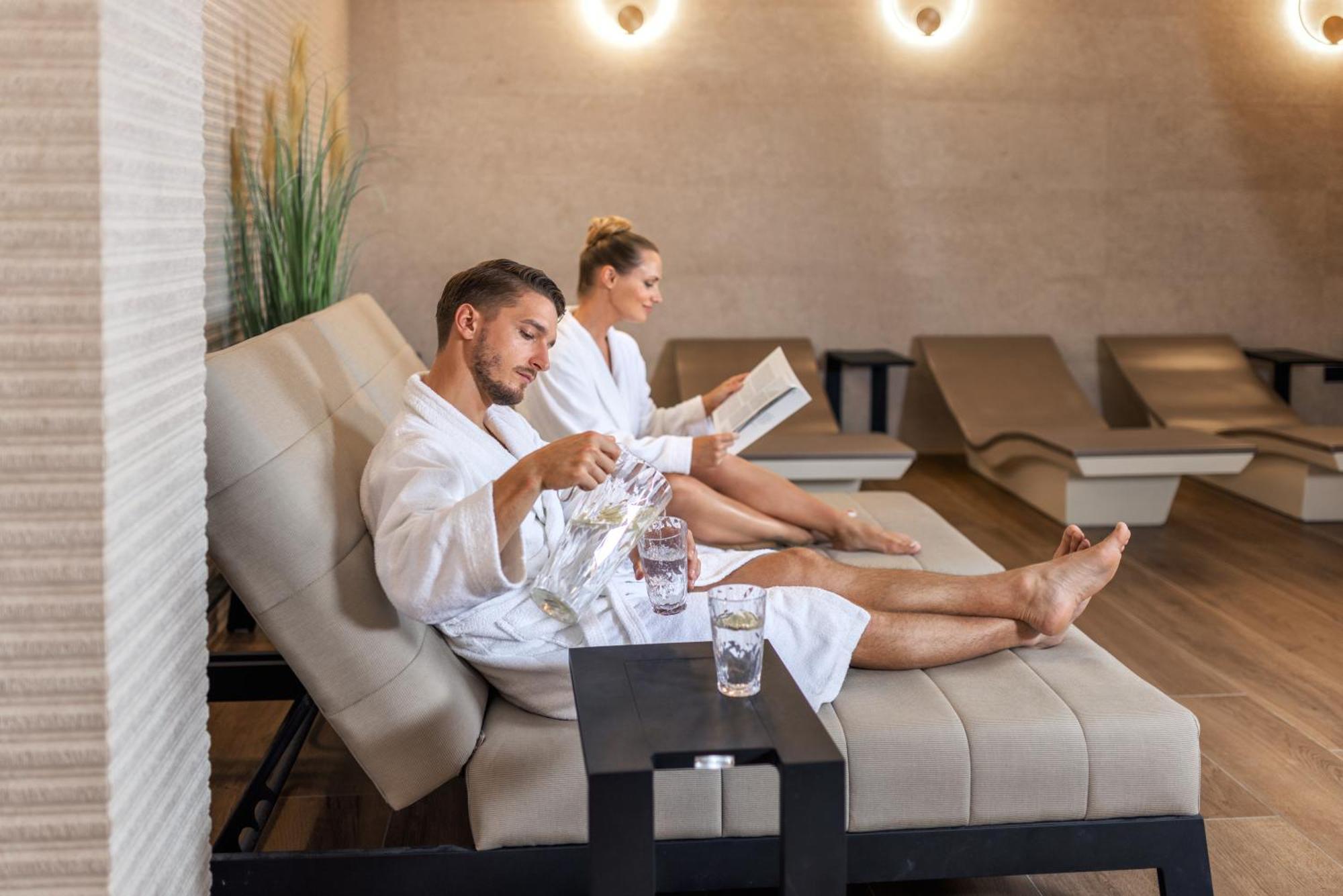 Hilton Rijeka Costabella Beach Resort And Spa Dış mekan fotoğraf Spa