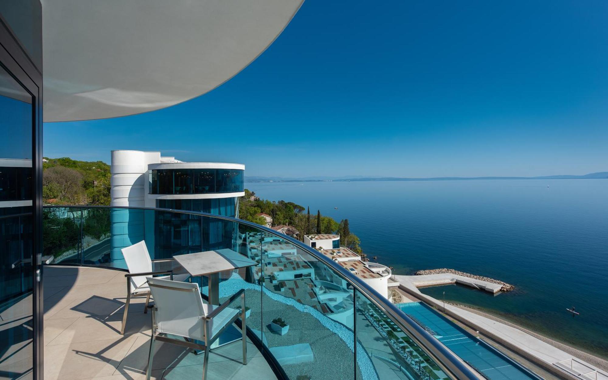 Hilton Rijeka Costabella Beach Resort And Spa Oda fotoğraf
