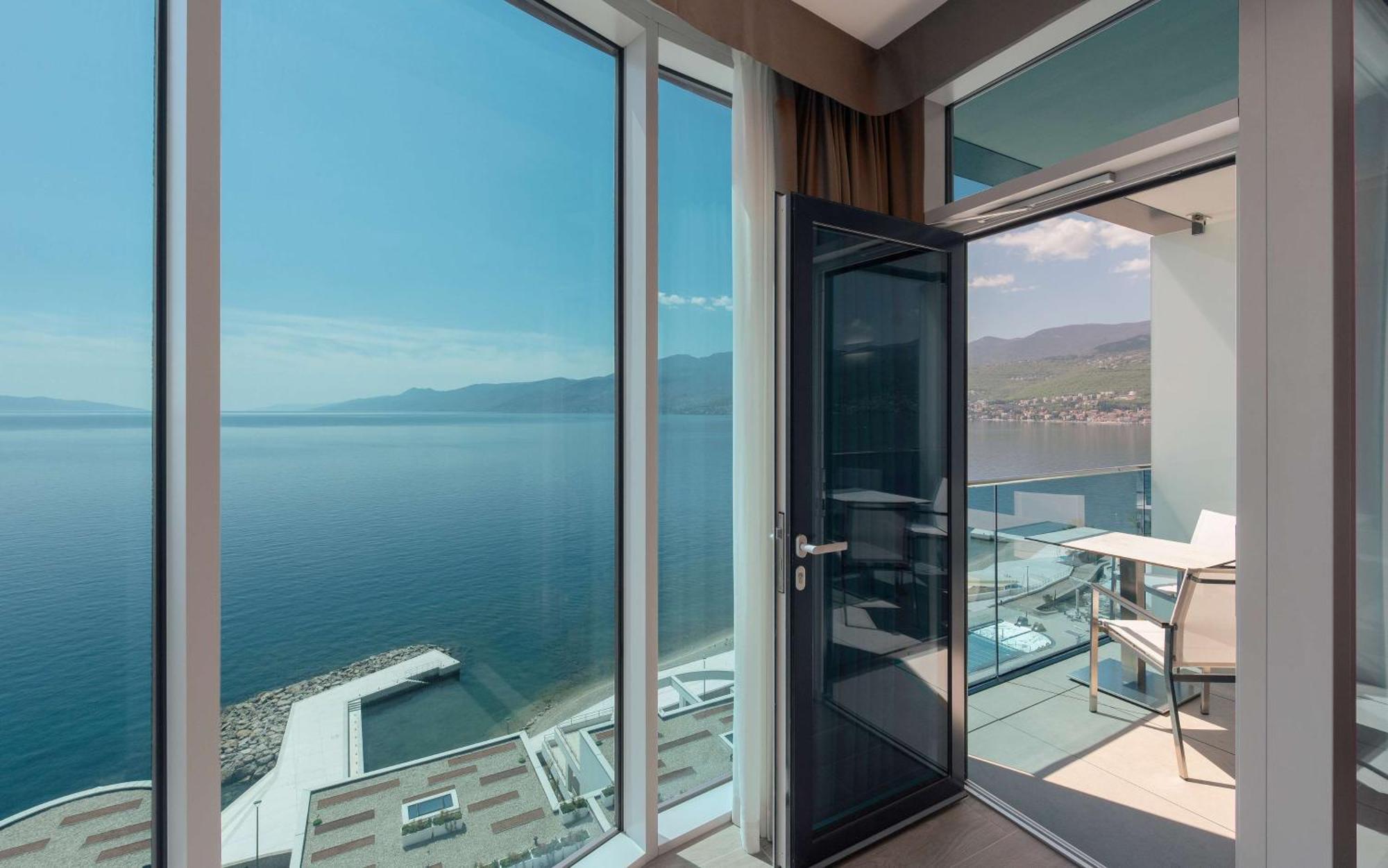 Hilton Rijeka Costabella Beach Resort And Spa Dış mekan fotoğraf