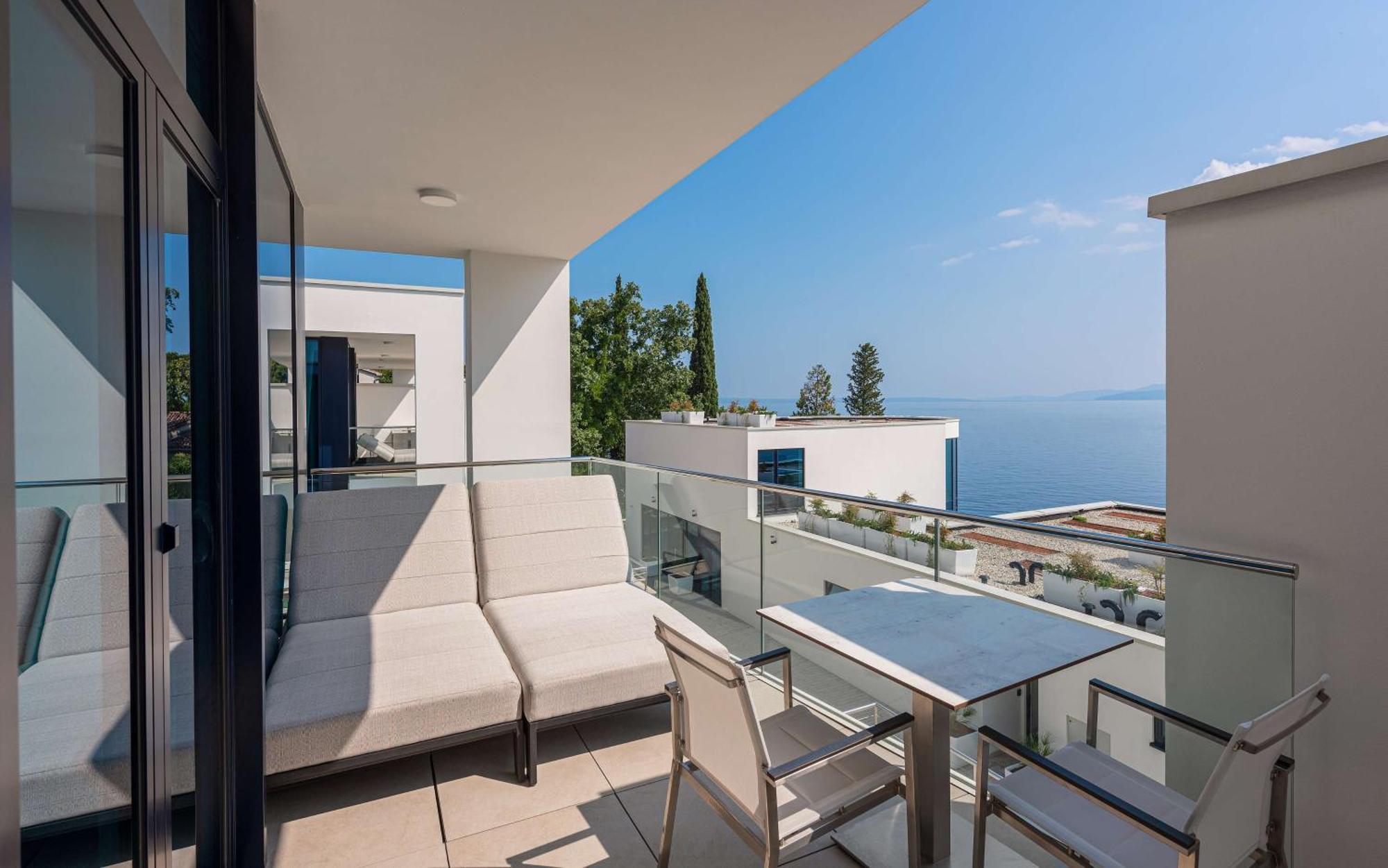 Hilton Rijeka Costabella Beach Resort And Spa Dış mekan fotoğraf